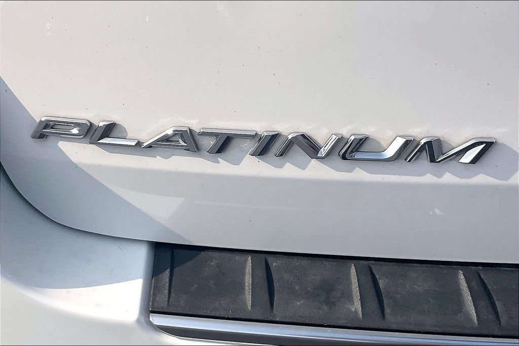 Certified 2023 Ford Explorer Platinum w/ Technology Package AWD/4WD image 7
