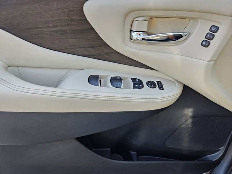 Used 2022 Nissan Murano Platinum w/ Cargo Package FWD image 34