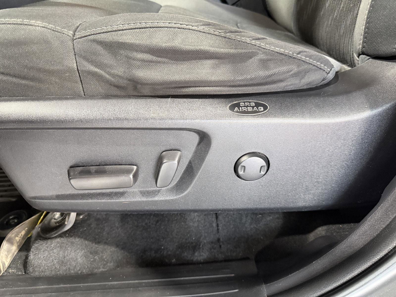 Used 2020 Toyota Tundra SR5 w/ SR5 Upgrade Package AWD/4WD image 19