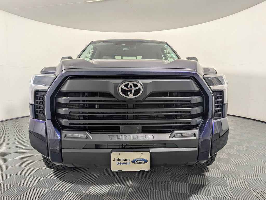 Used 2022 Toyota Tundra SR5 AWD/4WD image 3