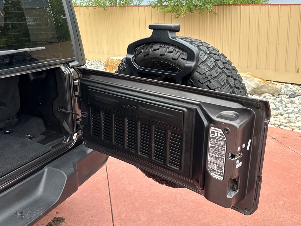 Used 2019 Jeep Wrangler Sport AWD/4WD image 8