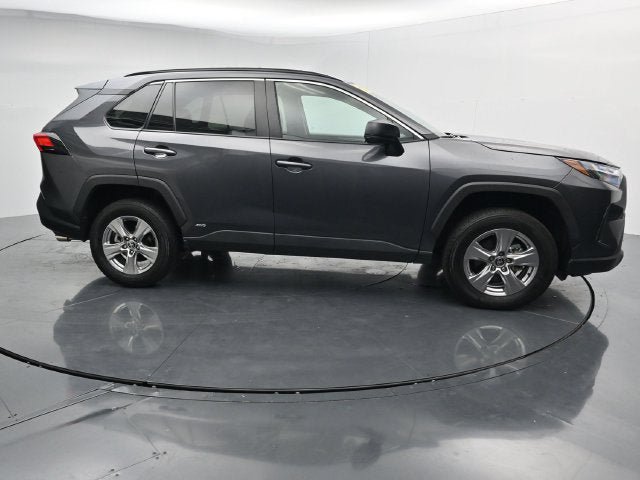 Used 2025 Toyota RAV4 LE AWD/4WD image 12
