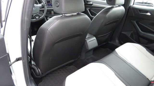 Used 2019 Volkswagen Jetta R-Line image 11