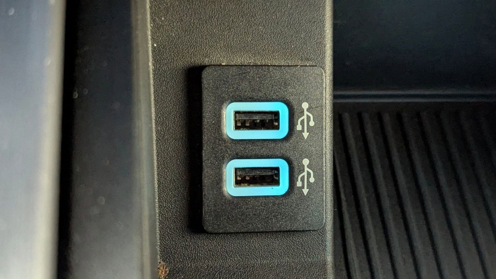 Certified 2017 Ford F150 Platinum w/ Equipment Group 701A Luxury image 30