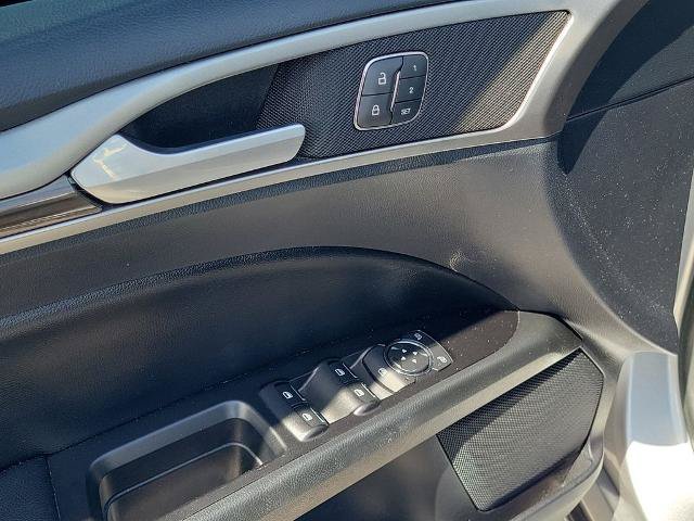 Certified 2020 Ford Fusion SEL FWD image 21
