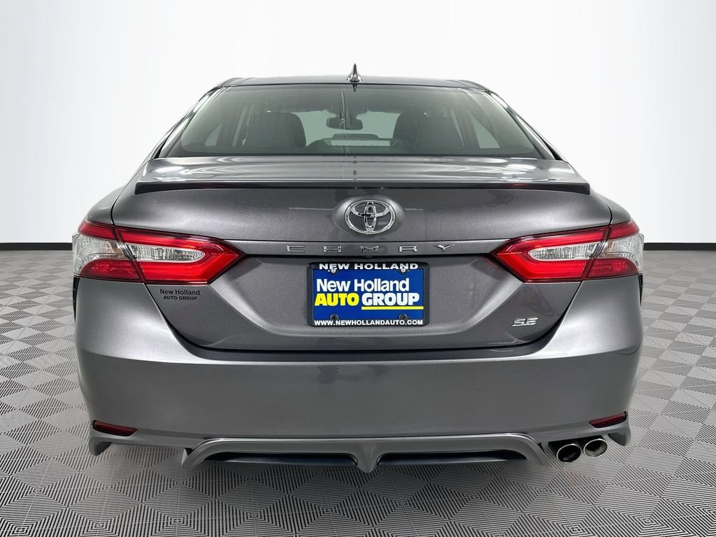 Used 2019 Toyota Camry SE w/ Convenience Package FWD image 9