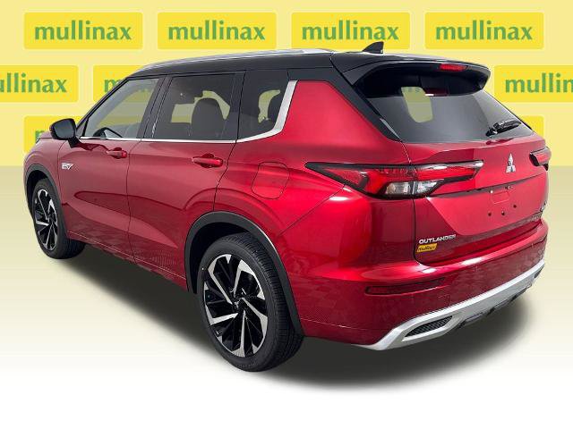 Used 2025 Mitsubishi Outlander 4WD Plug-In Hybrid image 11