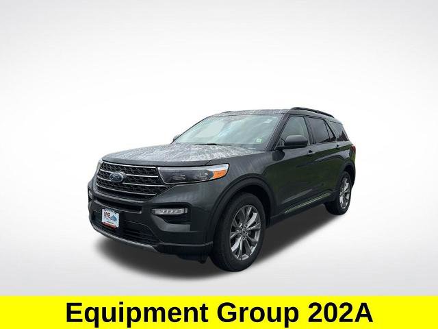 Certified 2023 Ford Explorer XLT w/ Equipment Group 202A AWD/4WD image 3