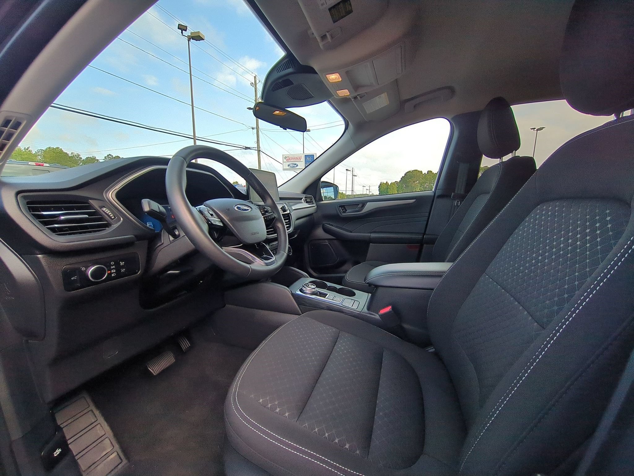 Certified 2023 Ford Escape Active AWD/4WD image 13