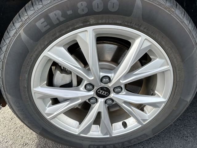 Used 2025 Audi Q3 2.0T Premium image 11