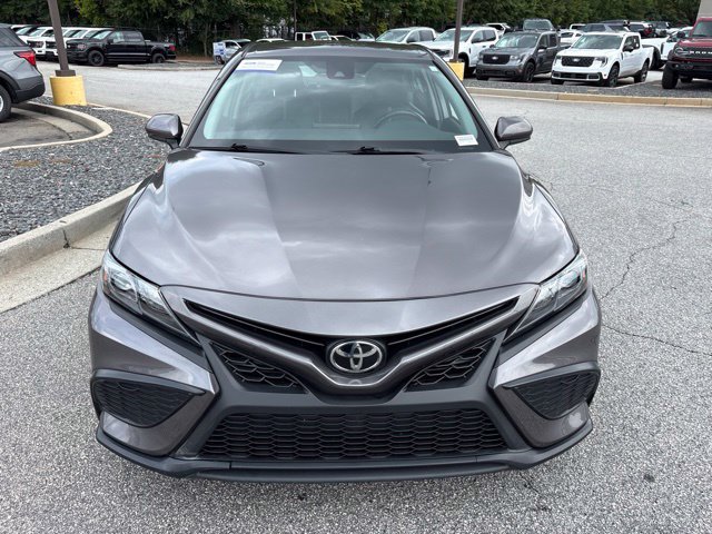 Used 2021 Toyota Camry SE FWD image 3