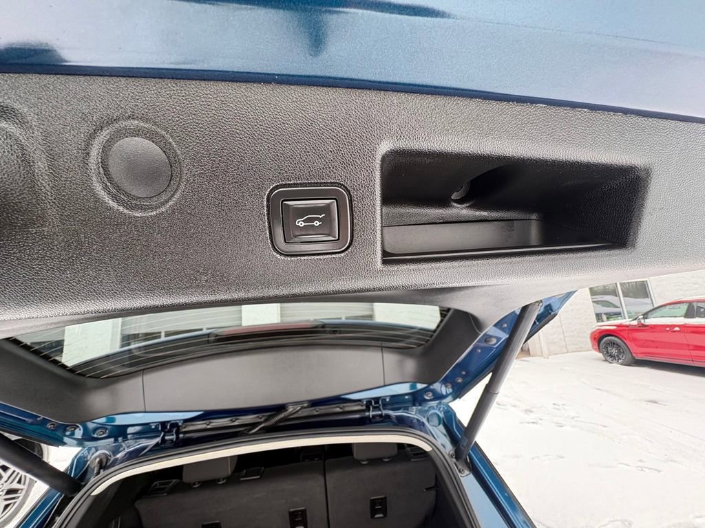 Used 2021 Chevrolet Equinox LT image 29