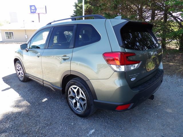 Used 2019 Subaru Forester Premium w/ All-Weather Package AWD/4WD image 3