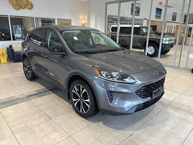 Certified 2022 Ford Escape SE w/ SE Sport Appearance Package AWD/4WD image 1