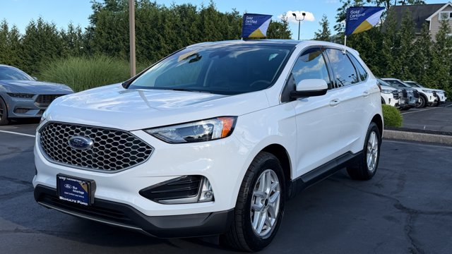 Certified 2023 Ford Edge SEL w/ Convenience Package AWD/4WD image 2