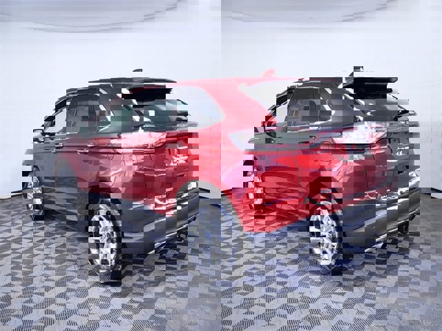 Certified 2018 Ford Edge Titanium w/ Cold Weather Package image 6