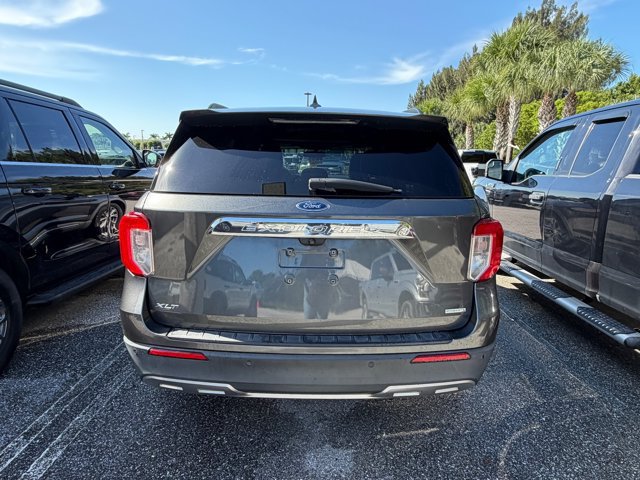 Certified 2020 Ford Explorer XLT w/ Equipment Group 202A RWD image 4