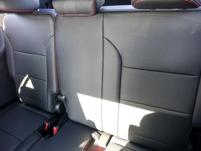 Used 2026 Chevrolet Traverse RS w/ LPO, Floor Liner Package AWD/4WD image 19