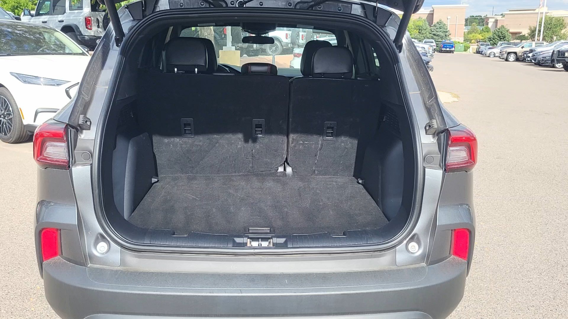 Certified 2025 Ford Escape ST-Line Select AWD/4WD image 23