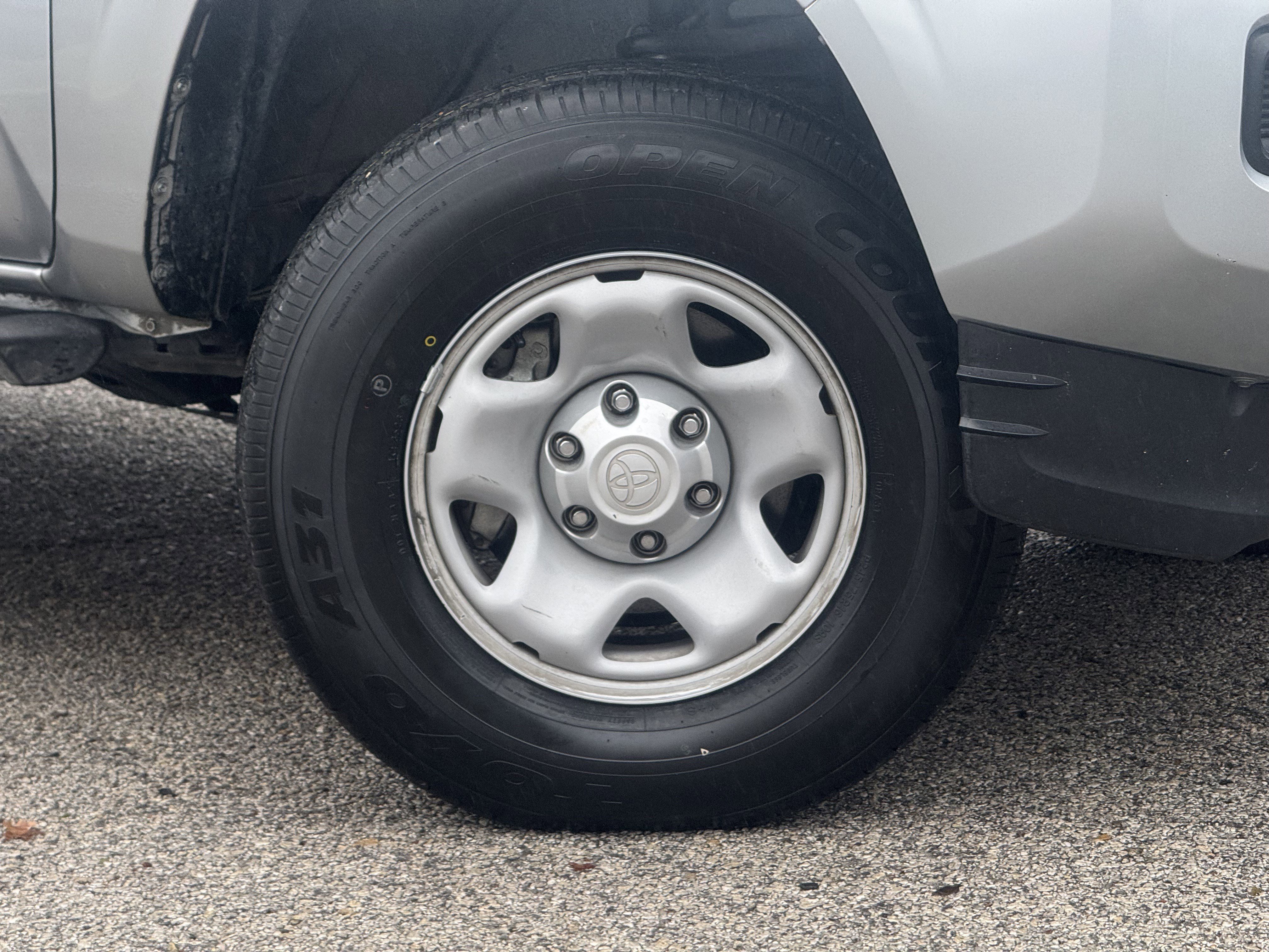 Used 2023 Toyota Tacoma SR image 3