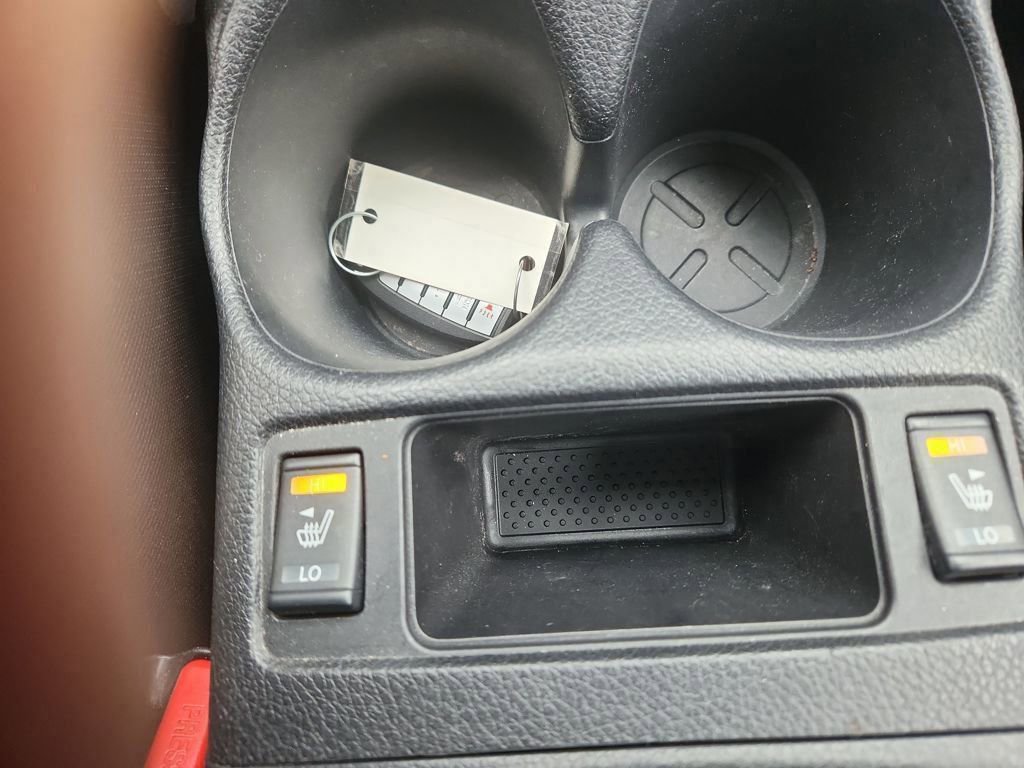 Used 2019 Nissan Rogue SV image 26