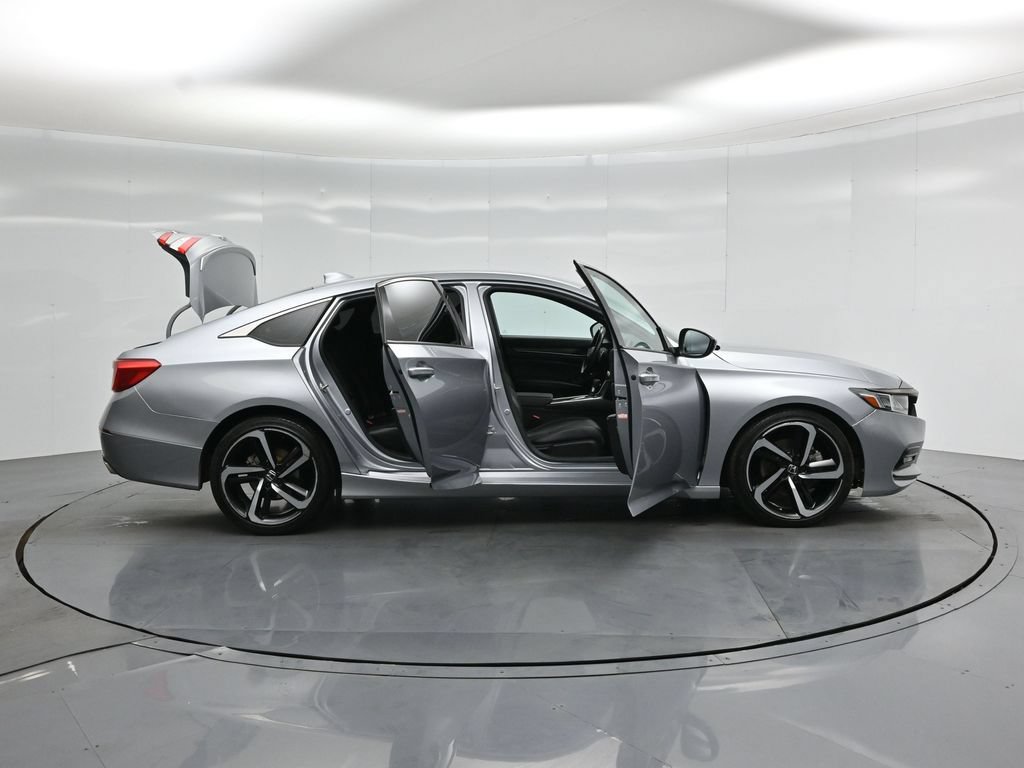 Used 2019 Honda Accord Sport image 4