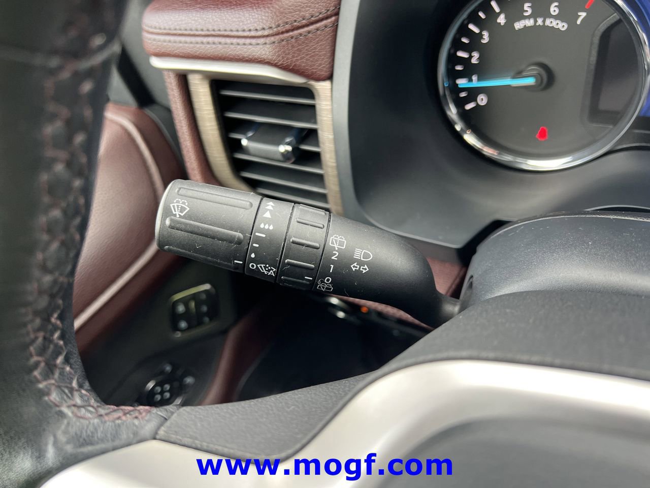 Certified 2024 Ford Expedition Limited image 17