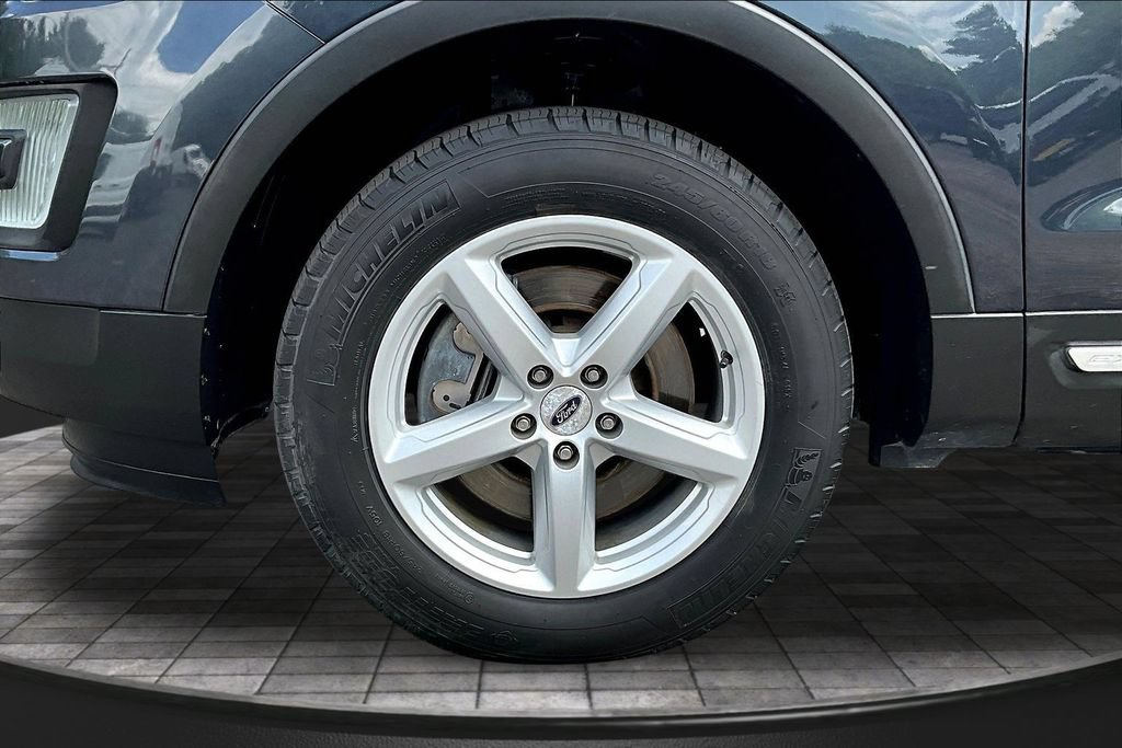 Certified 2017 Ford Explorer XLT AWD/4WD image 36