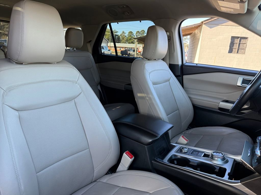 Certified 2023 Ford Explorer Limited image 16