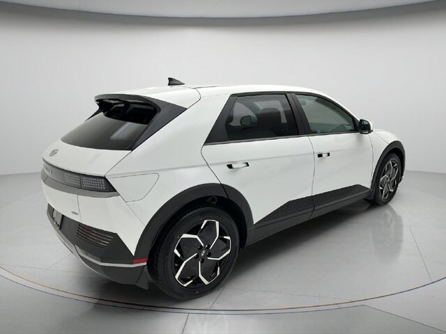 Used 2024 Hyundai Ioniq 5 SEL AWD/4WD image 5