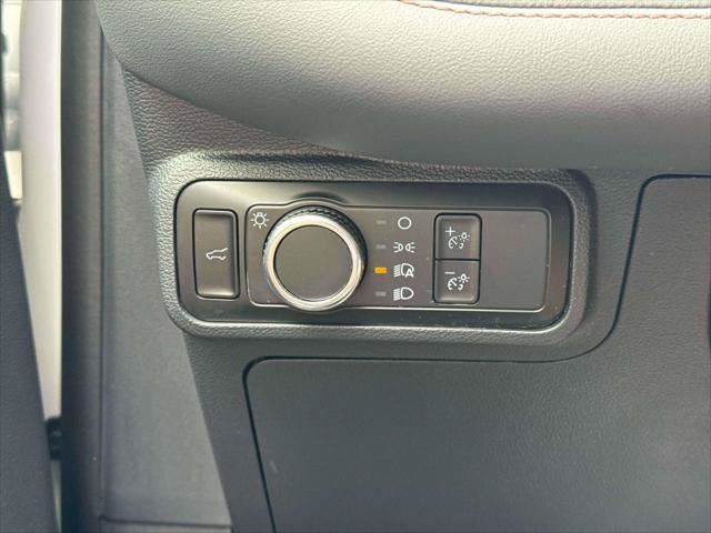 Certified 2025 Ford Explorer Active AWD/4WD image 20