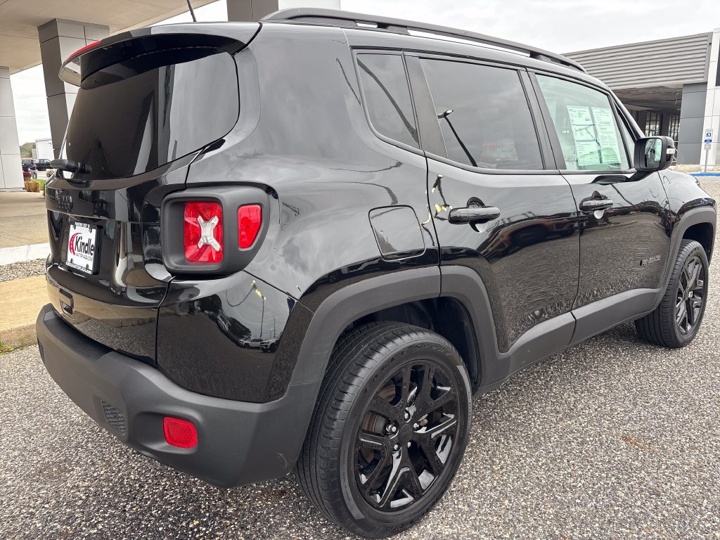 Used 2023 Jeep Renegade Altitude AWD/4WD image 23