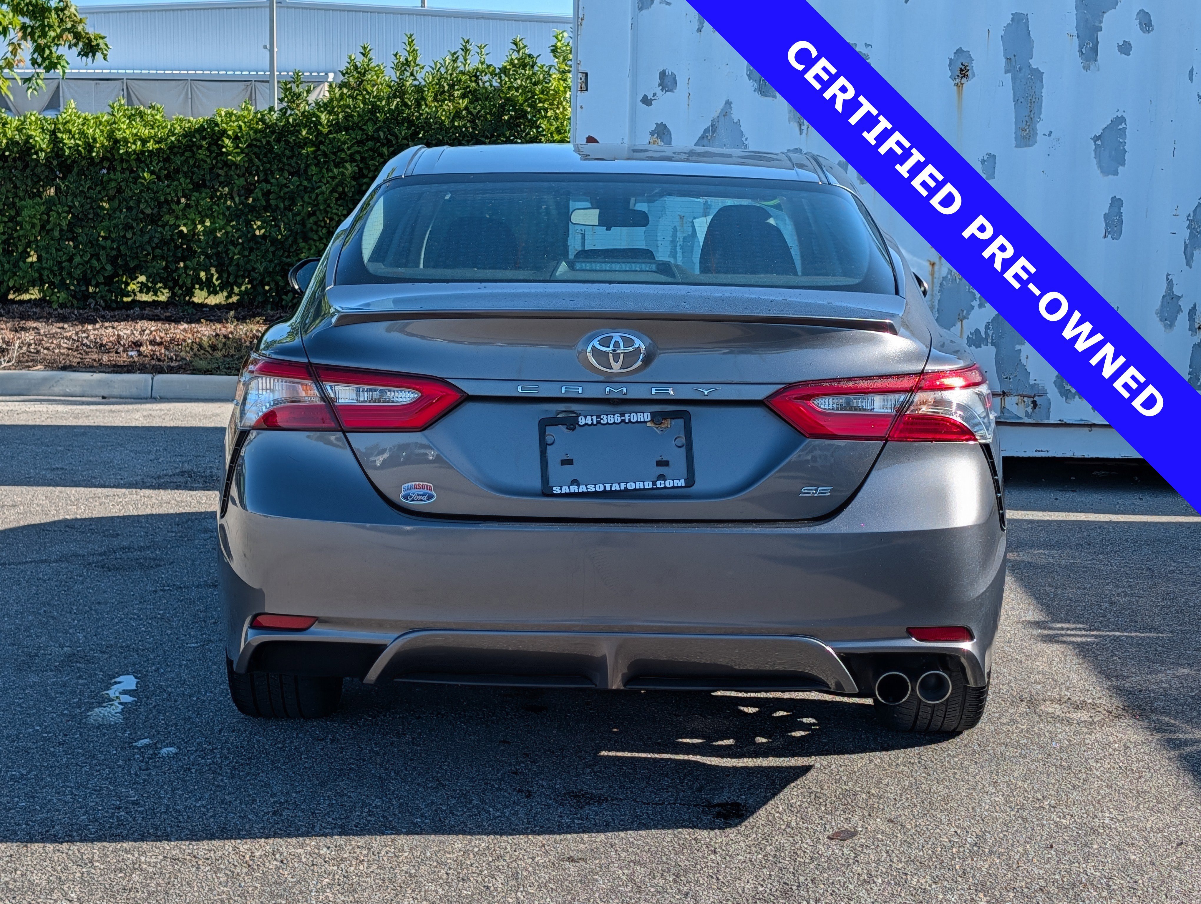 Used 2018 Toyota Camry SE w/ Moonroof Package FWD image 5