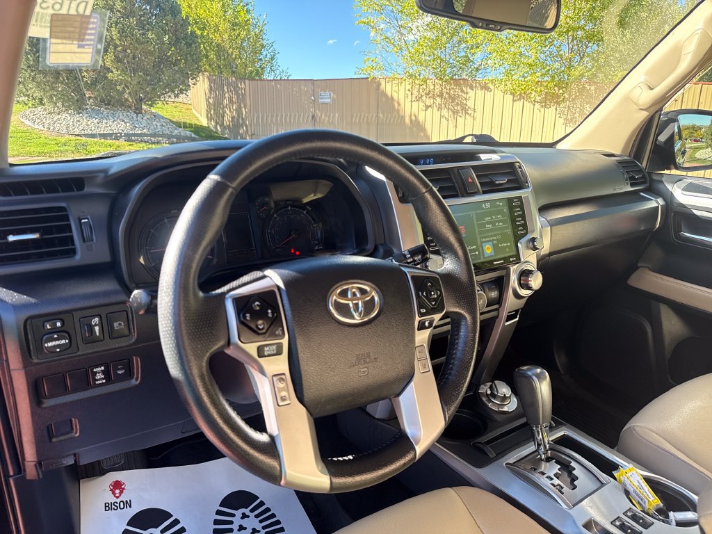 Used 2022 Toyota 4Runner SR5 Premium w/ Moonroof Package AWD/4WD image 15
