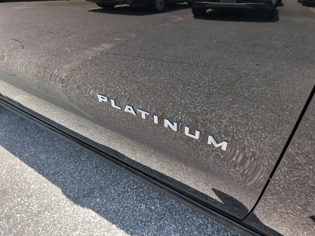 Certified 2025 Ford Expedition Platinum AWD/4WD image 12