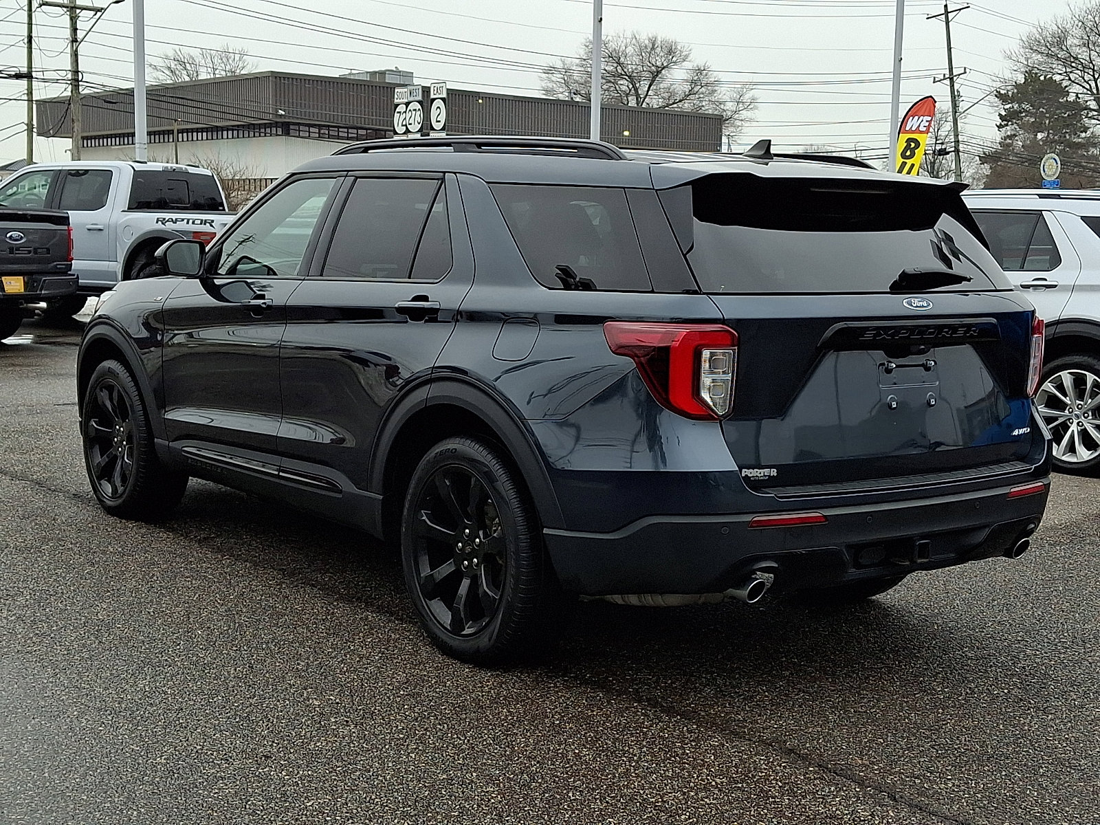 Certified 2022 Ford Explorer ST-Line w/ Class IV Trailer Tow Package image 7