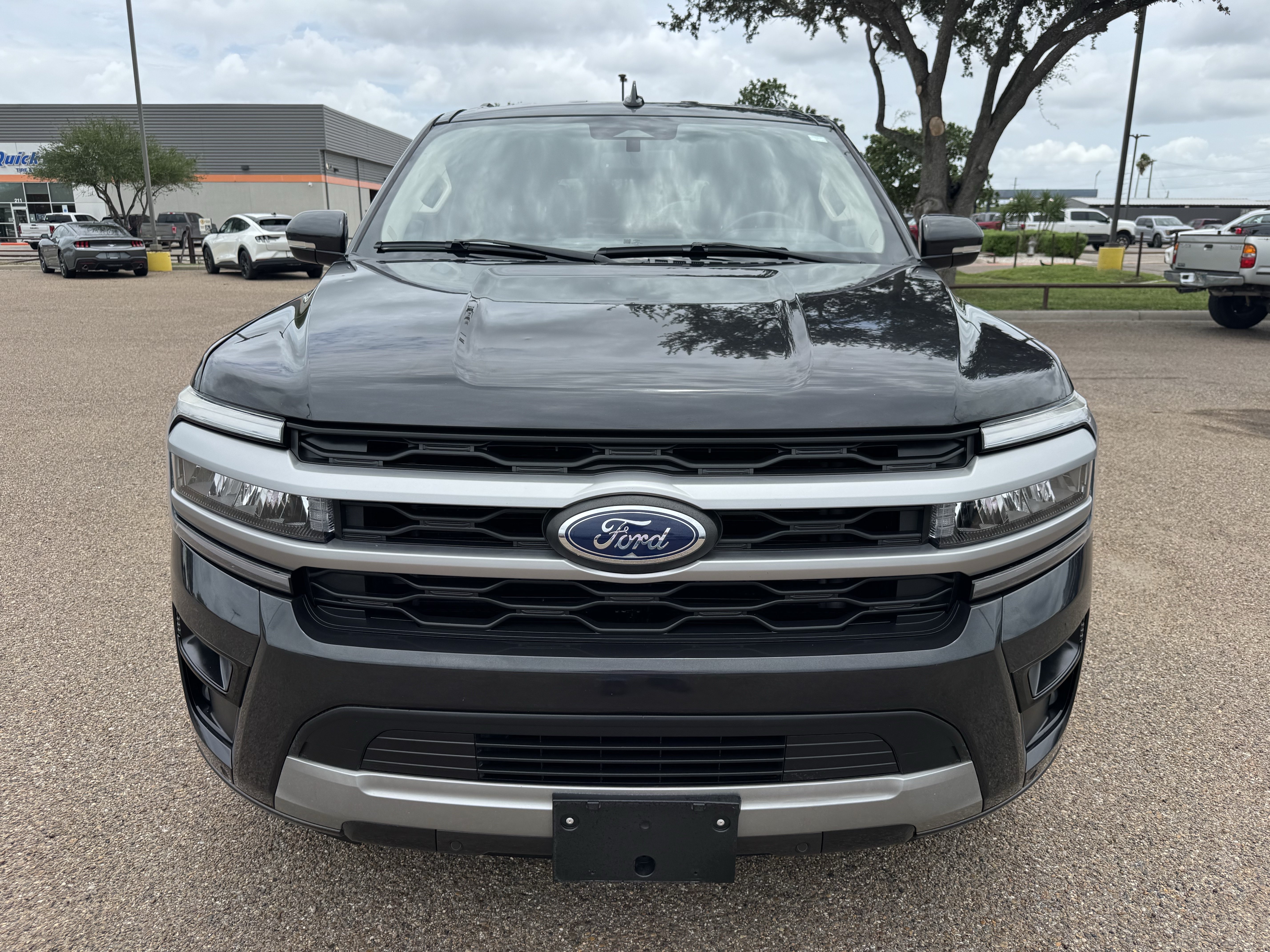 Certified 2023 Ford Expedition XLT RWD image 6