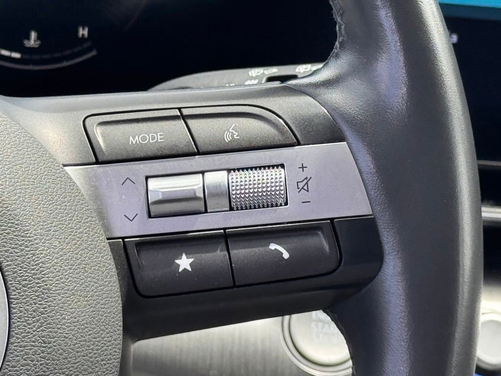 Used 2024 Hyundai Kona SEL AWD/4WD image 23