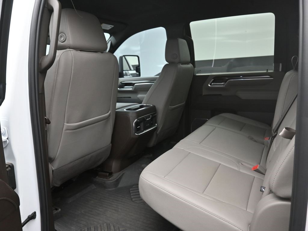 Used 2025 Chevrolet Silverado 3500 LTZ w/ LTZ Convenience Package image 2