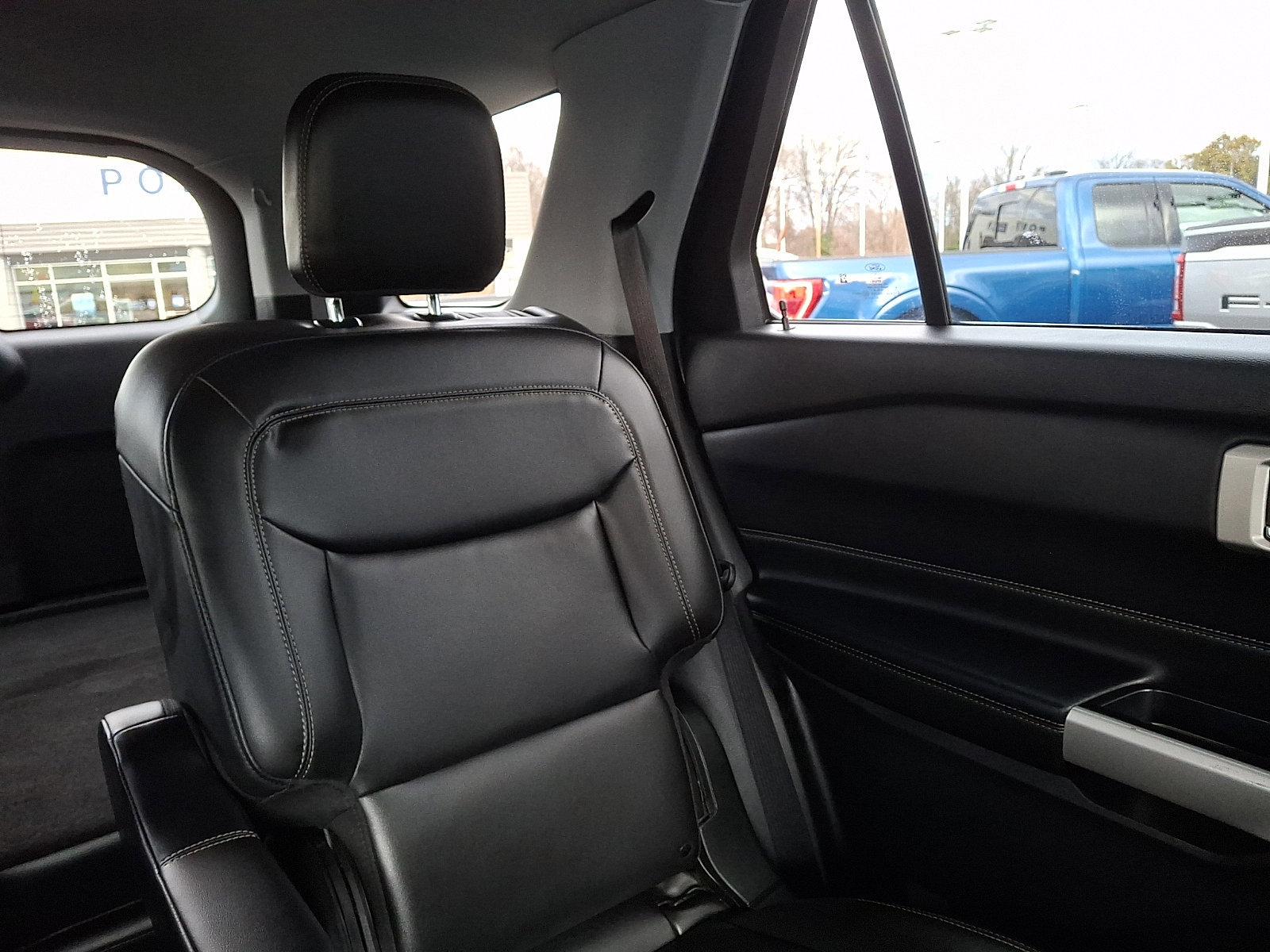 Certified 2022 Ford Explorer XLT w/ Equipment Group 202A image 20