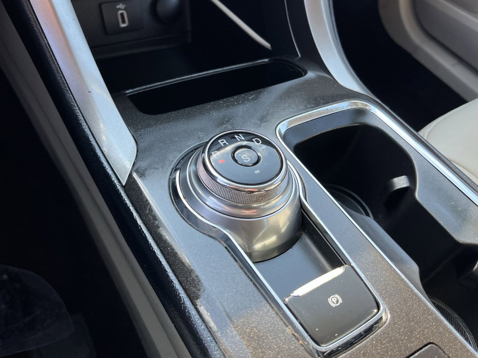 Certified 2017 Ford Fusion SE w/ Fusion SE Technology Package image 21