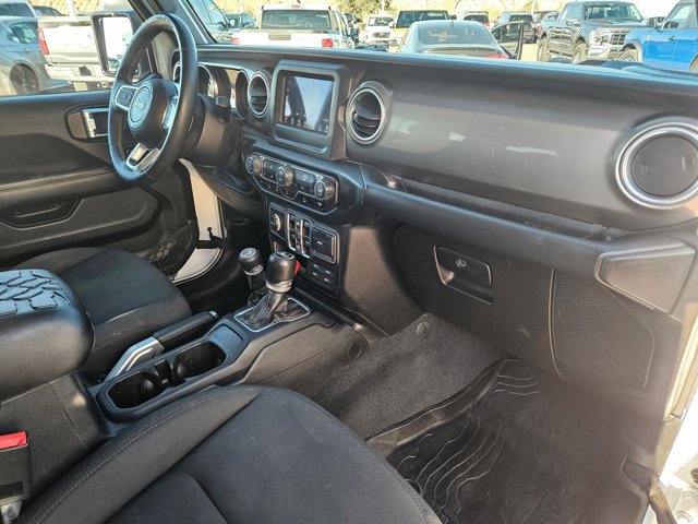 Used 2018 Jeep Wrangler Unlimited Sahara w/ Cold Weather Group image 21
