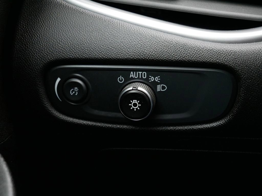 Used 2024 Chevrolet Malibu LT image 16