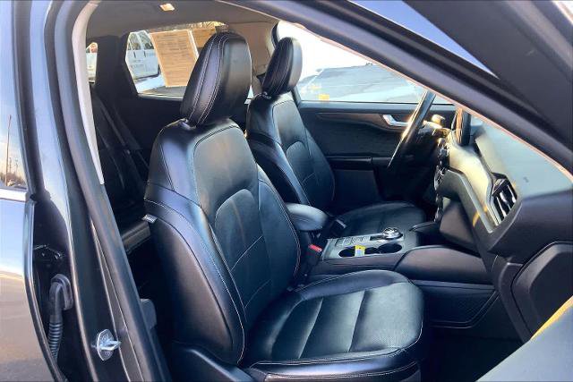 Certified 2020 Ford Escape Titanium image 8