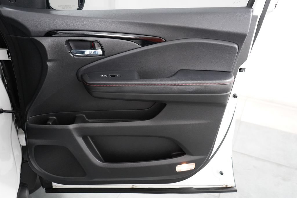 Used 2022 Honda Pilot Black Edition image 26