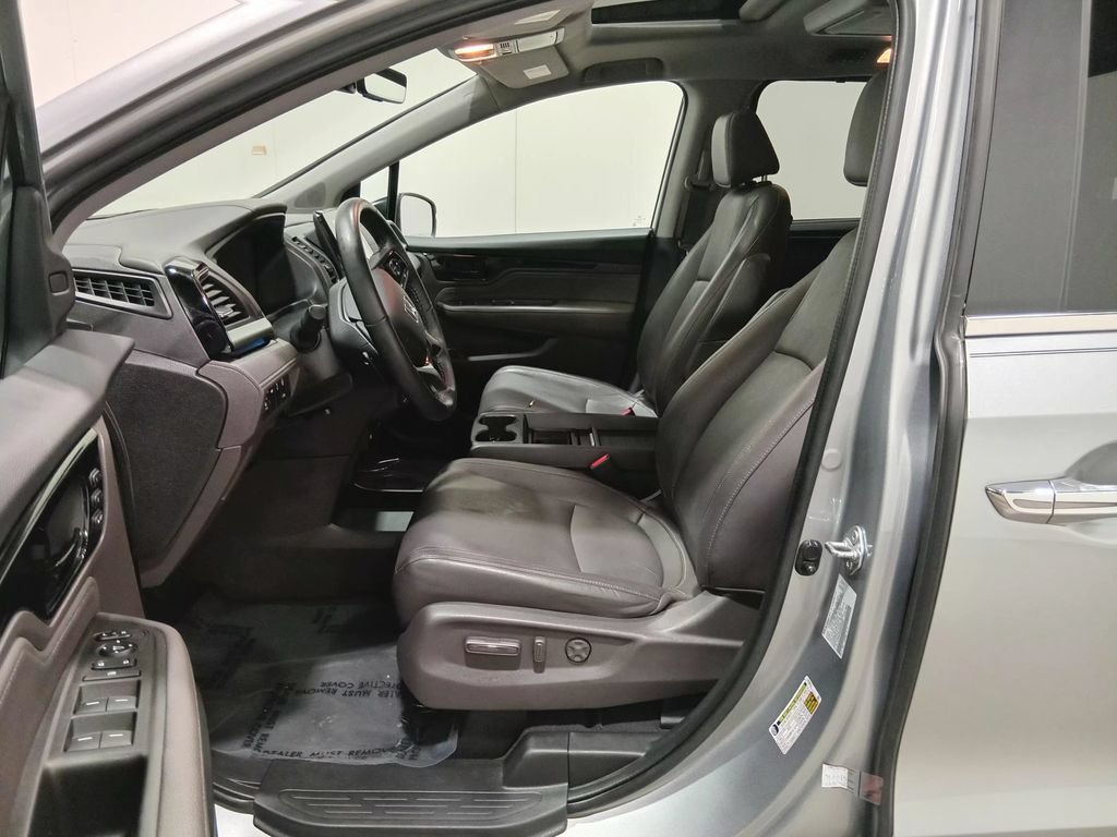 Used 2022 Honda Odyssey Touring image 17