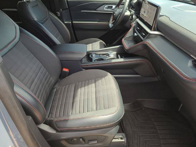 Certified 2025 Ford Explorer ST-Line w/ Premium Package RWD image 11