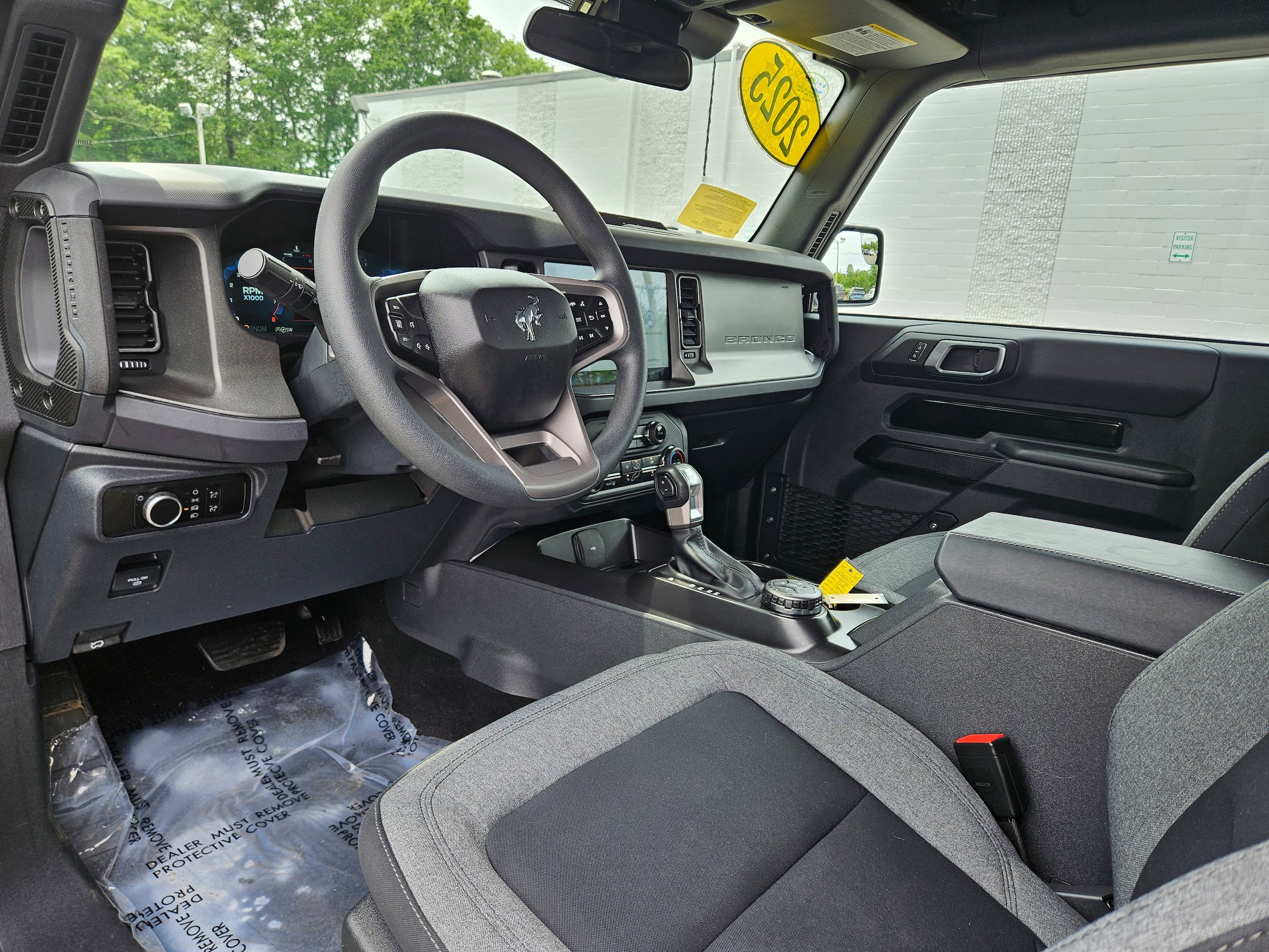 Certified 2025 Ford Bronco 2-Door AWD/4WD image 12
