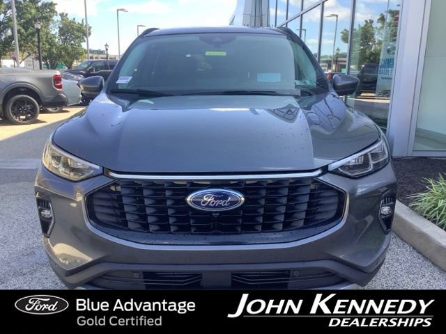 Certified 2023 Ford Escape Platinum w/ Premium Technology Package AWD/4WD image 8