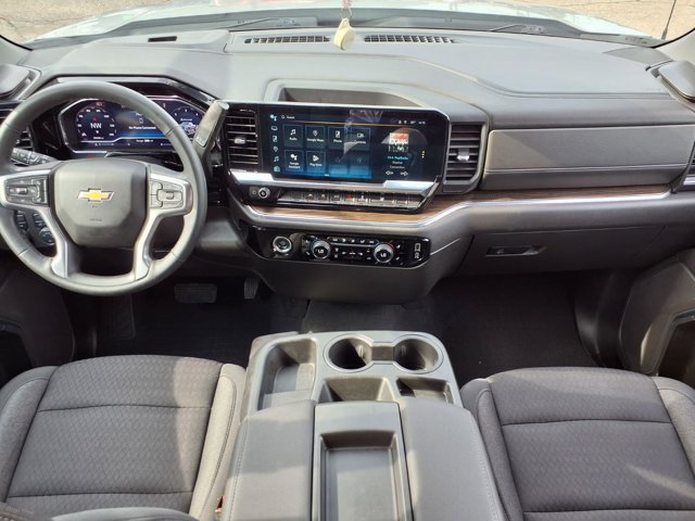 Used 2024 Chevrolet Silverado 1500 LT AWD/4WD image 15